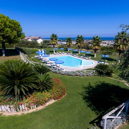 Il Giardino Sul Mare Bed & Breakfast Martinsicuro Exterior photo